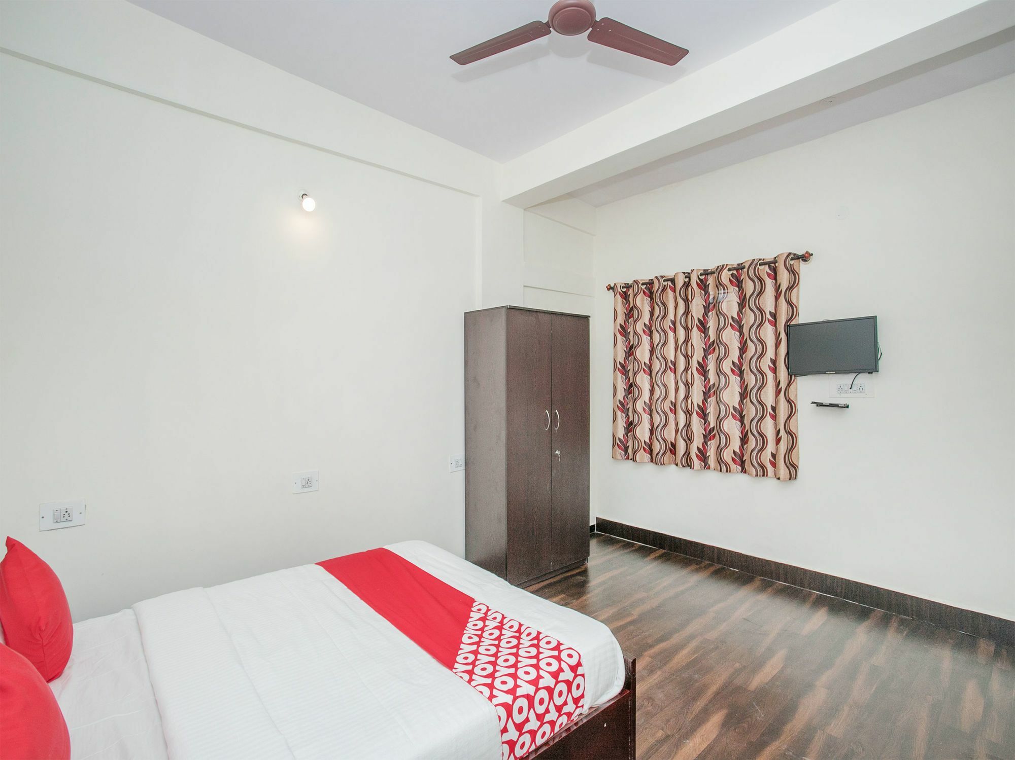 Oyo 14430 Sunshine Grand Hotel Bangalore Bagian luar foto